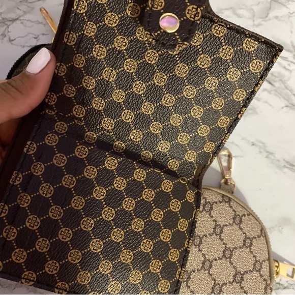 Wallets - Picture 2 of 4